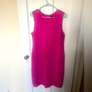 Land’s end size 12 business dress! Pockets, super comfortable.